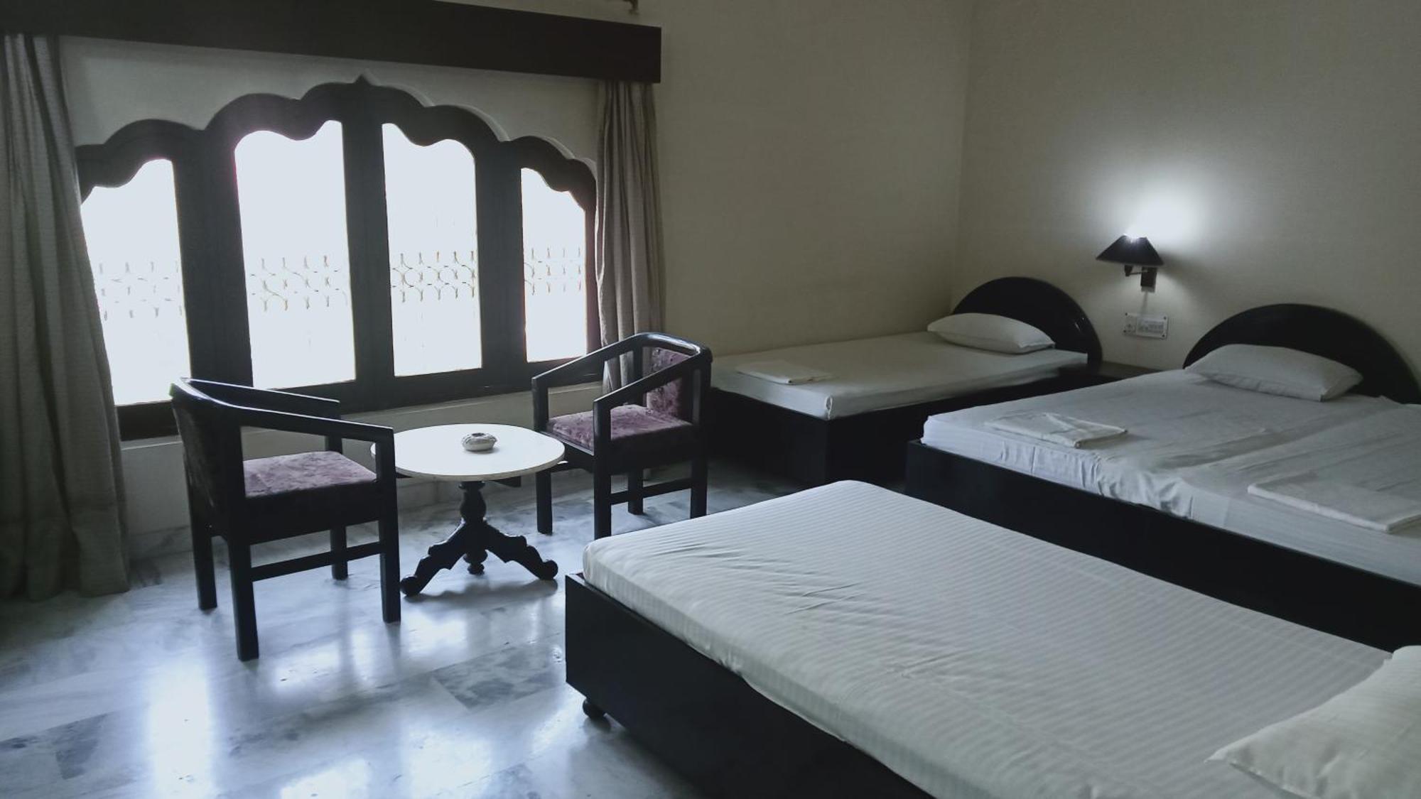Hotel Marble Palace Khajurāho Extérieur photo